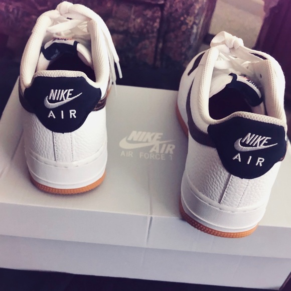 Custom "Obsidian Gum" Nike Air Force 1’s - Picture 6 of 7